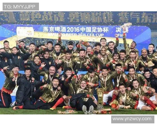 深圳足球队进攻战术解析与球队风格深度剖析 深圳足球队进攻战术解析与球队风格深度剖析