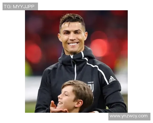 足球明星如何用真诚与热情宠爱粉丝打造无界限的互动世界 足球明星如何用真诚与热情宠爱粉丝打造无界限的互动世界