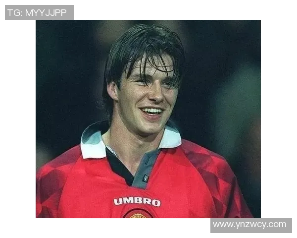 小眼睛足球明星的成长之路与辉煌成就揭秘